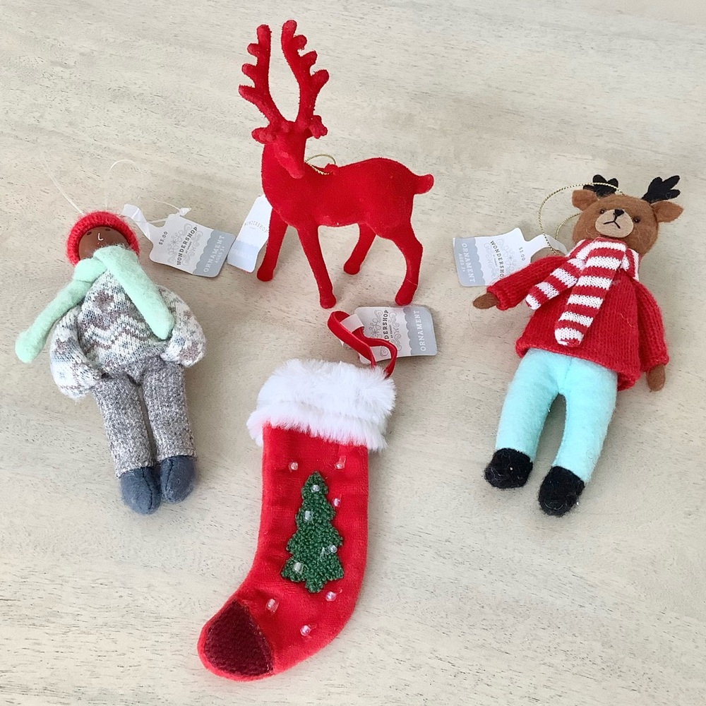 4 Wondershop Sweater Figure + Deer + Stocking Ornaments